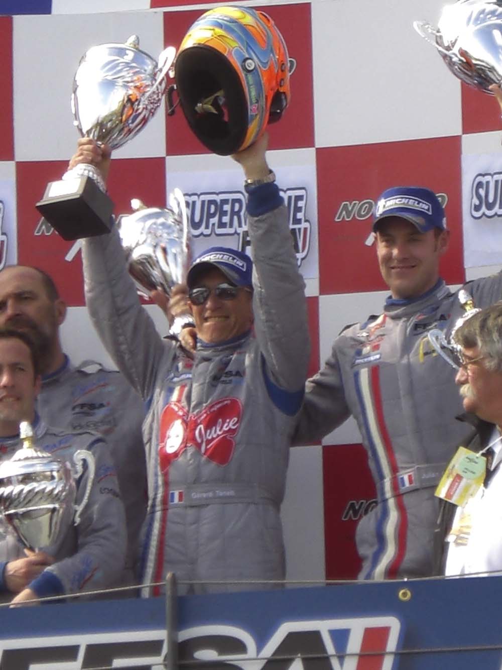 podium (9)